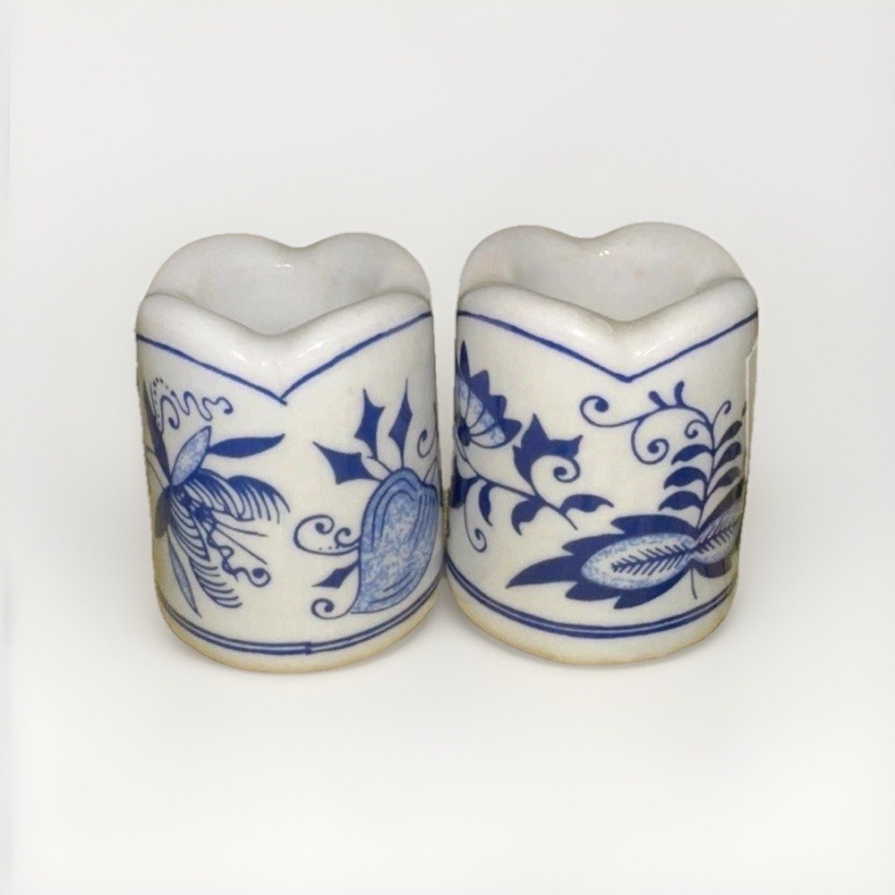 Funny Design Miniature Blue onion pattern on white candle holder made in Germany